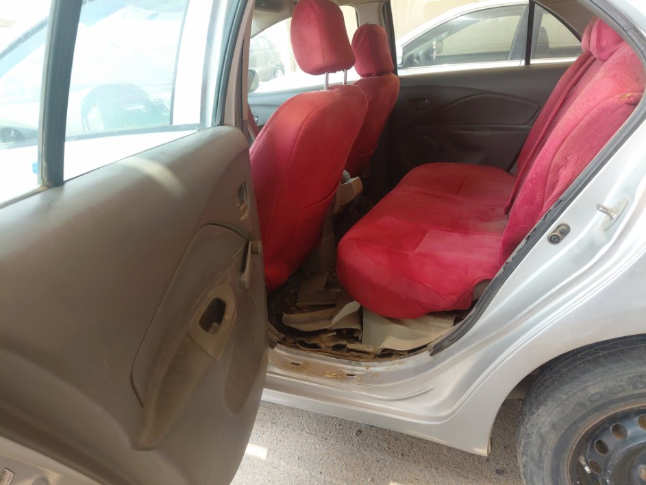 Toyota Yaris  2012 image