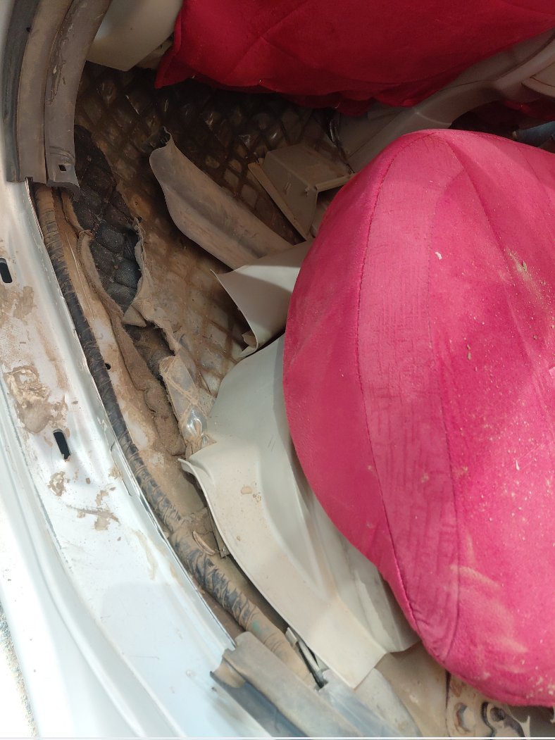 Toyota Yaris  2012 image