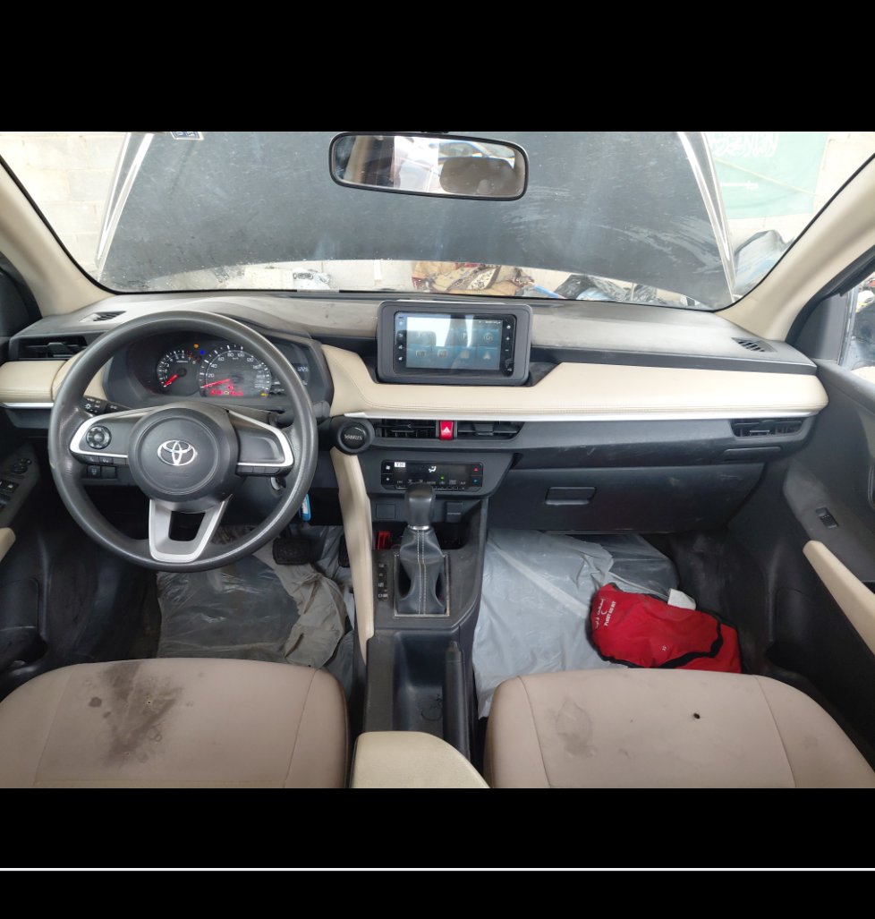 Toyota Yaris Y 2023 image