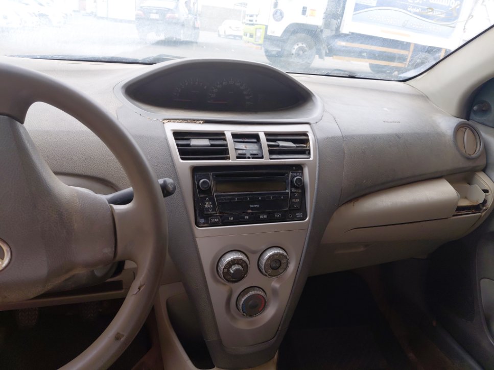 تويوتا يارس  2012 image