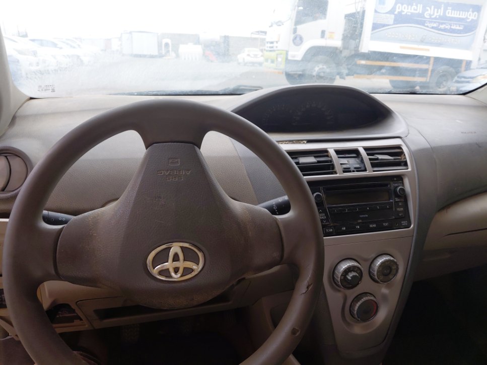 تويوتا يارس  2012 image