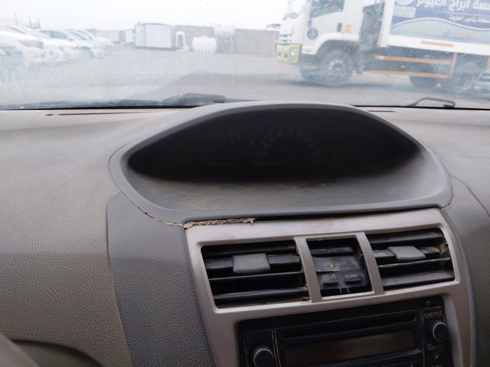 تويوتا يارس  2012 image