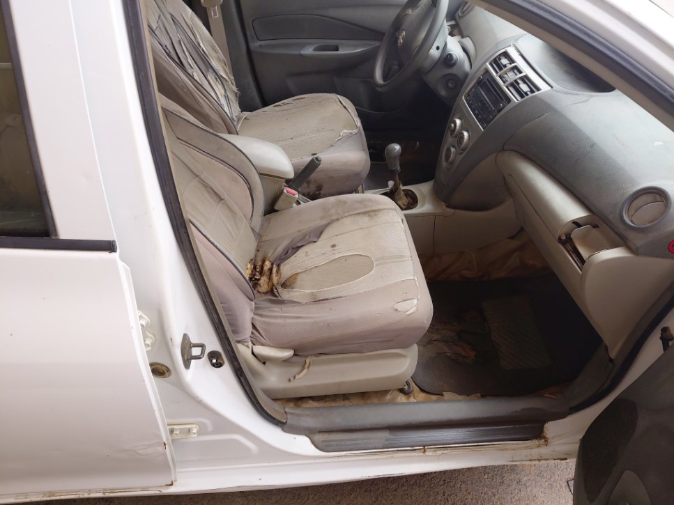 تويوتا يارس  2012 image