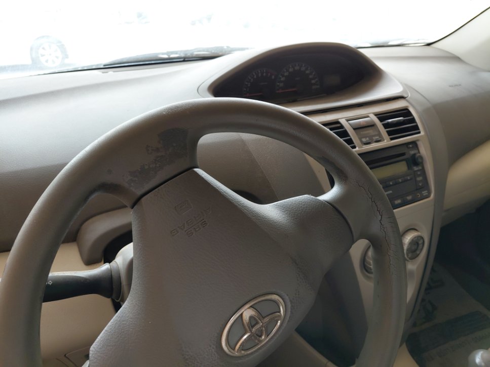 Toyota Yaris  2012 image