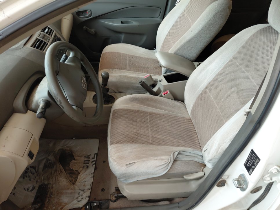 Toyota Yaris  2012 image