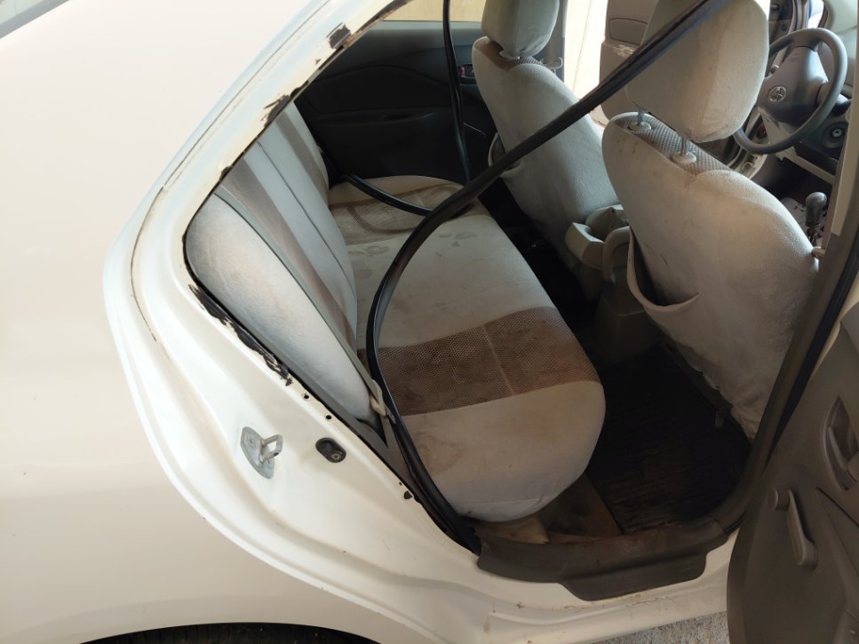 Toyota Yaris  2012 image