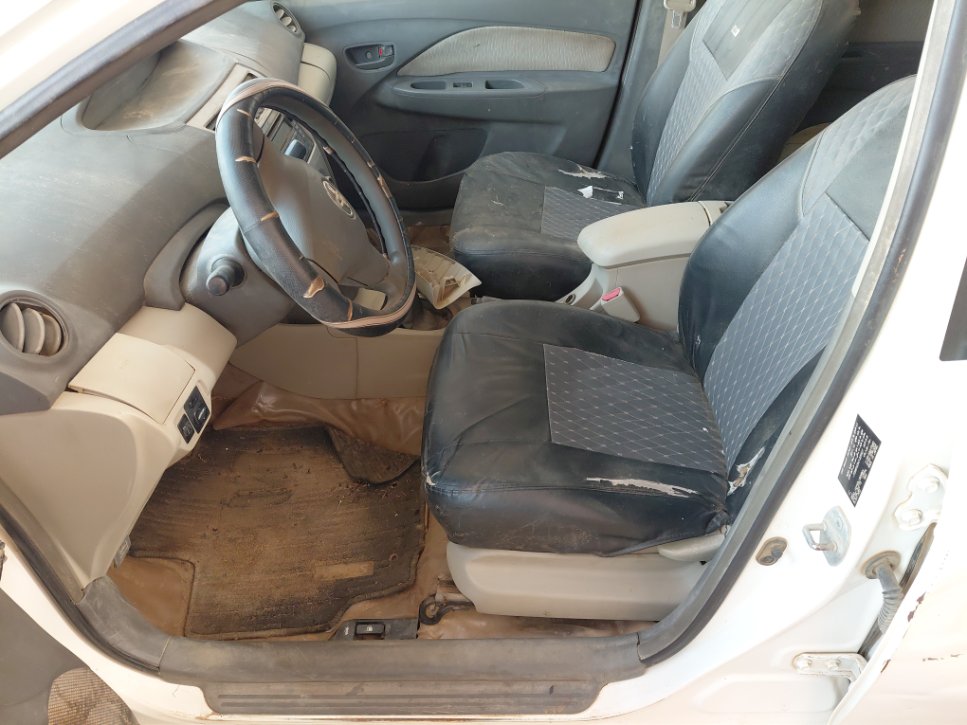 تويوتا يارس  2012 image