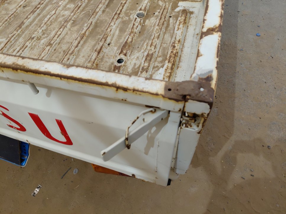 دايهاتسو دباب  2013 image