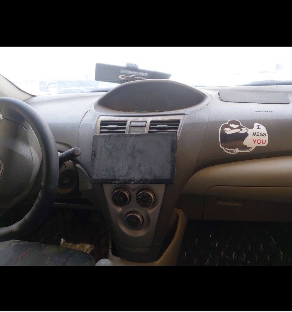Toyota Yaris  2012 image