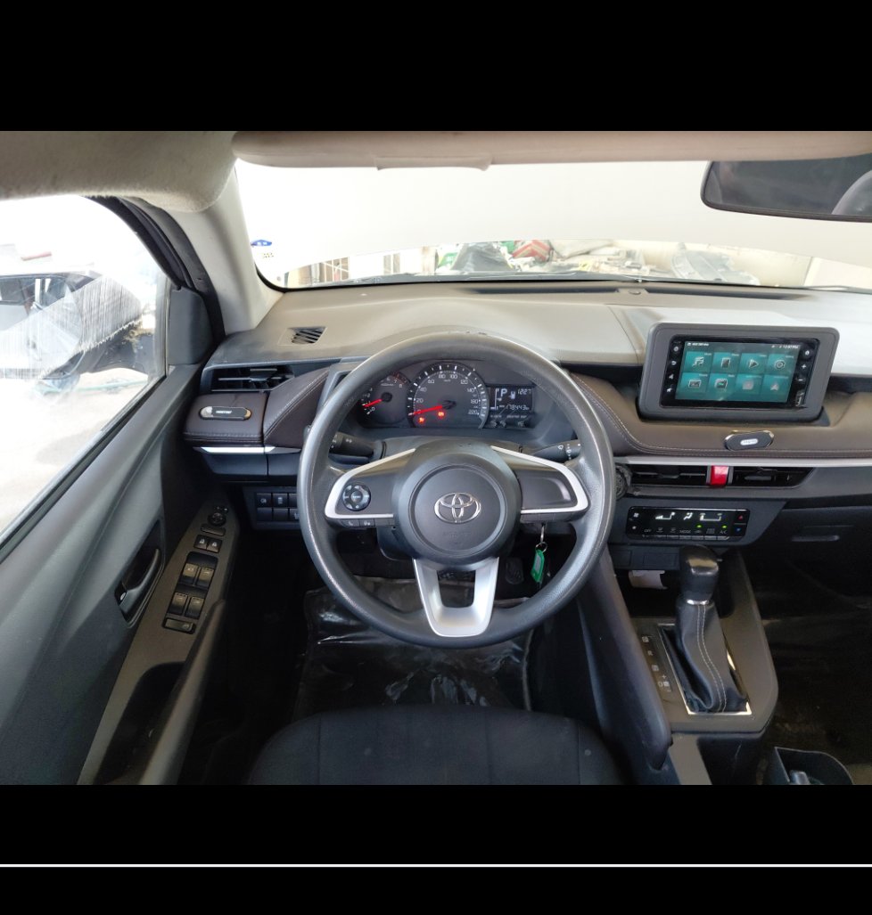 Toyota Yaris Y 2023 image