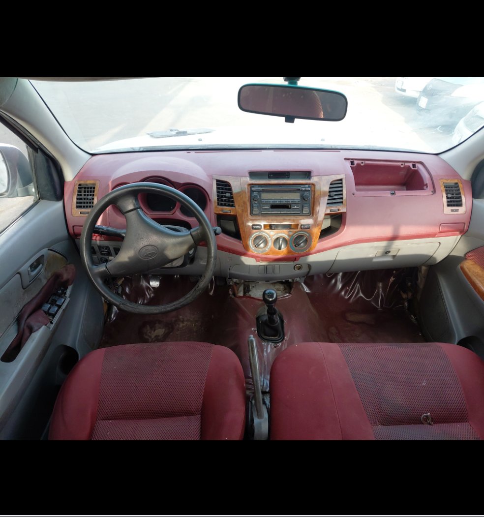 Toyota Hilux  2010 image