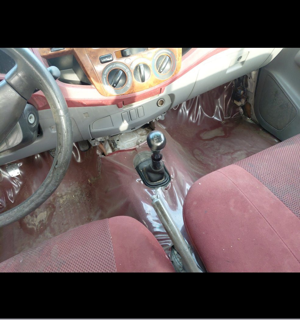 Toyota Hilux  2010 image