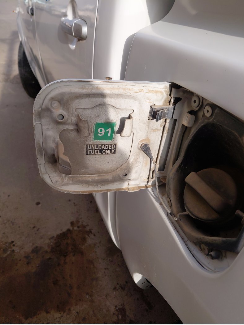 Toyota Hilux  2010 image