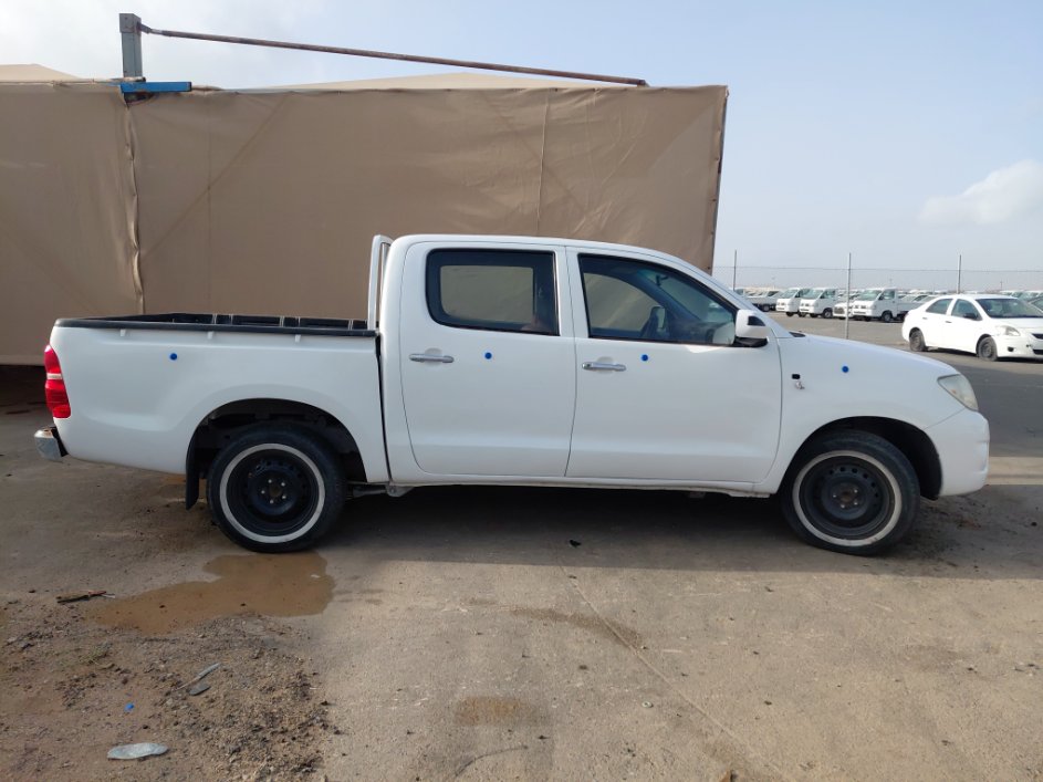 Toyota Hilux  2010 image
