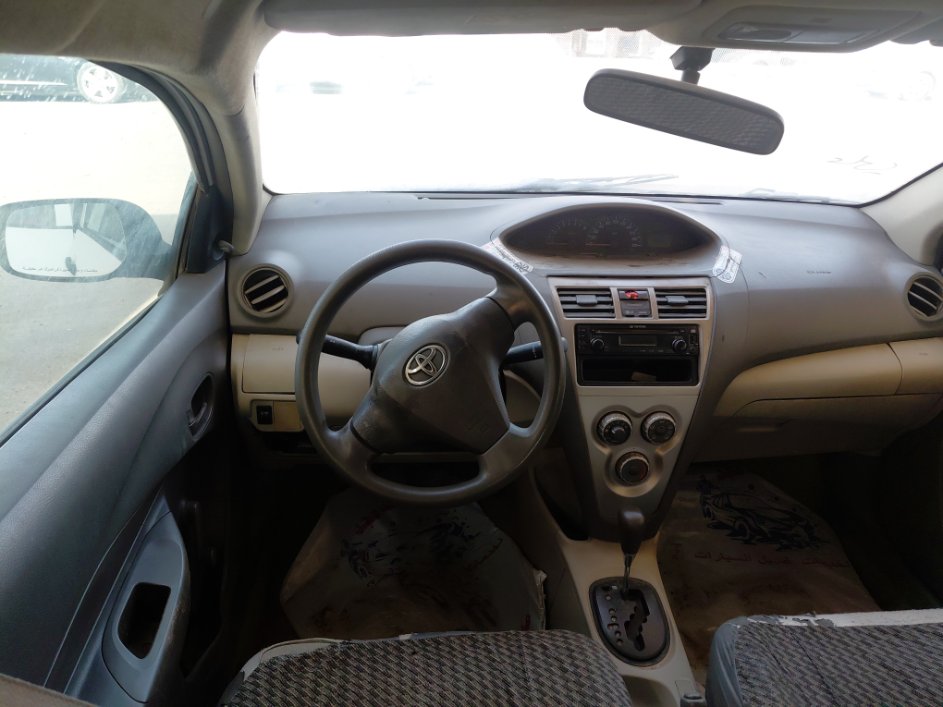 Toyota Yaris  2011 image