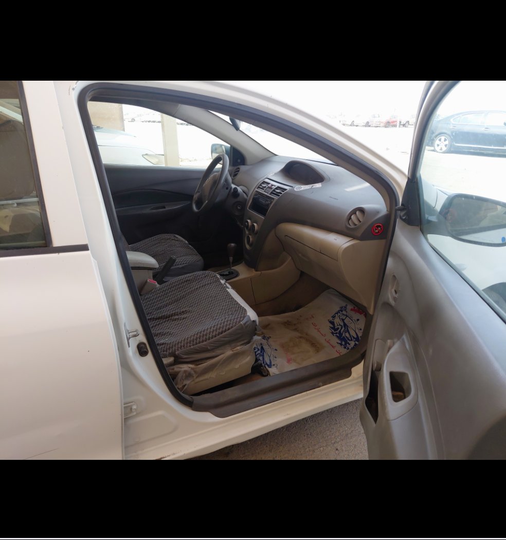 Toyota Yaris  2011 image