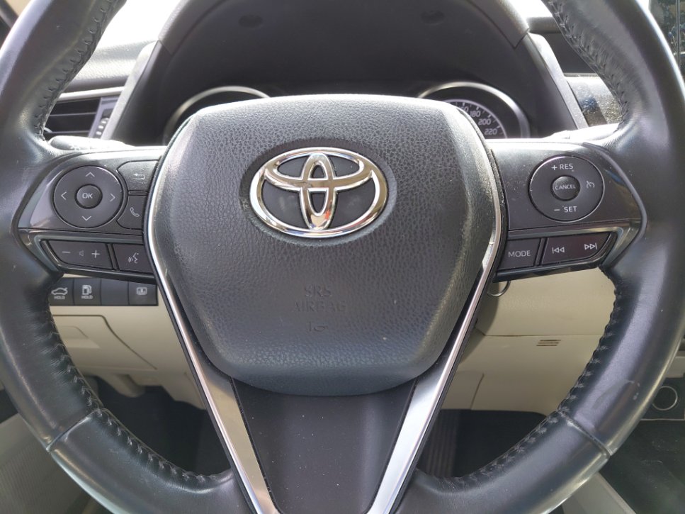 Toyota Camry GLE HEV  2023 image