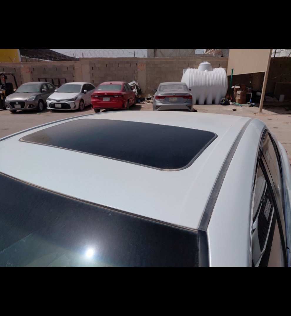 Toyota Camry GLE HEV  2023 image