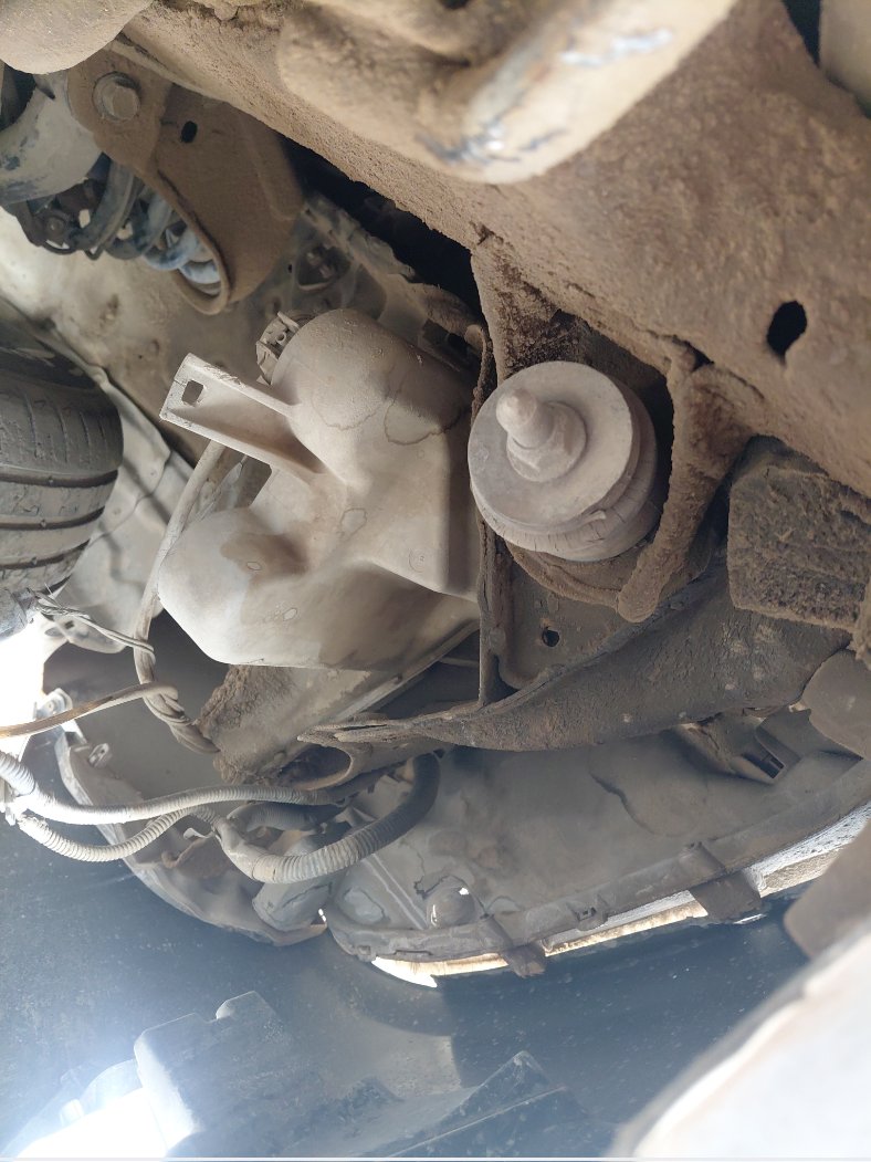 تويوتا انوفا  2012 image