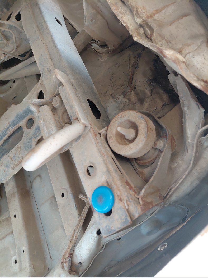 تويوتا انوفا  2012 image