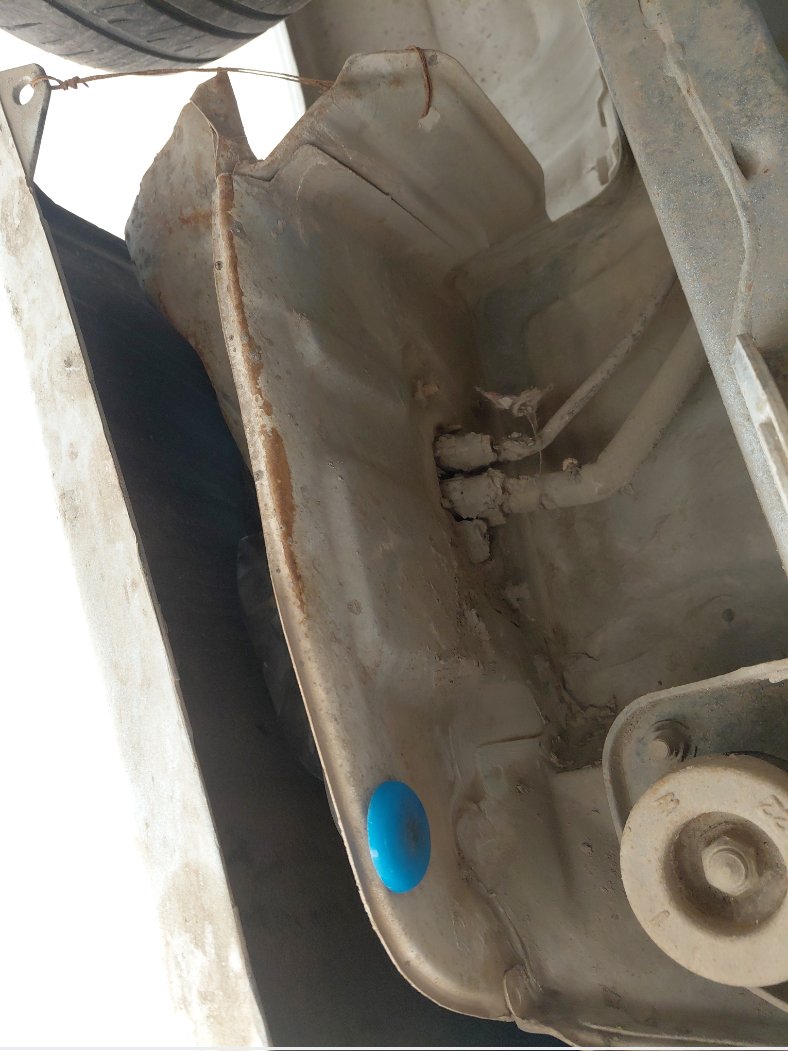 تويوتا انوفا  2012 image