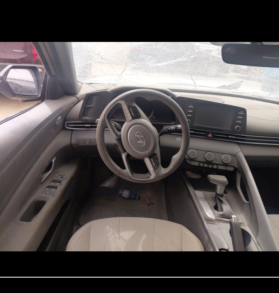 Hyundai Elantra  2022 image