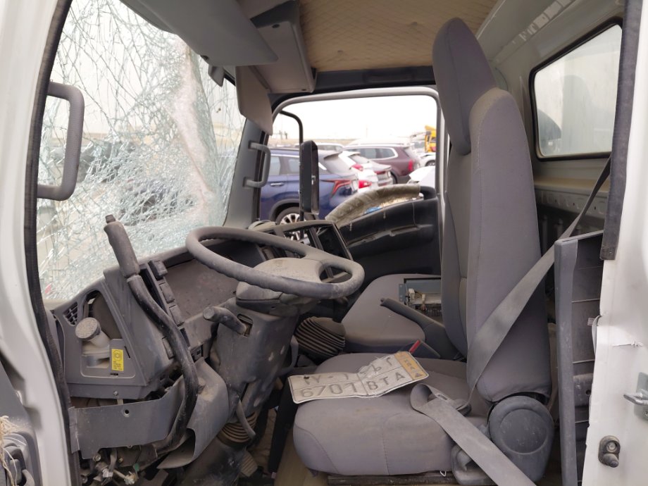 Isuzu reward nm  2025 image