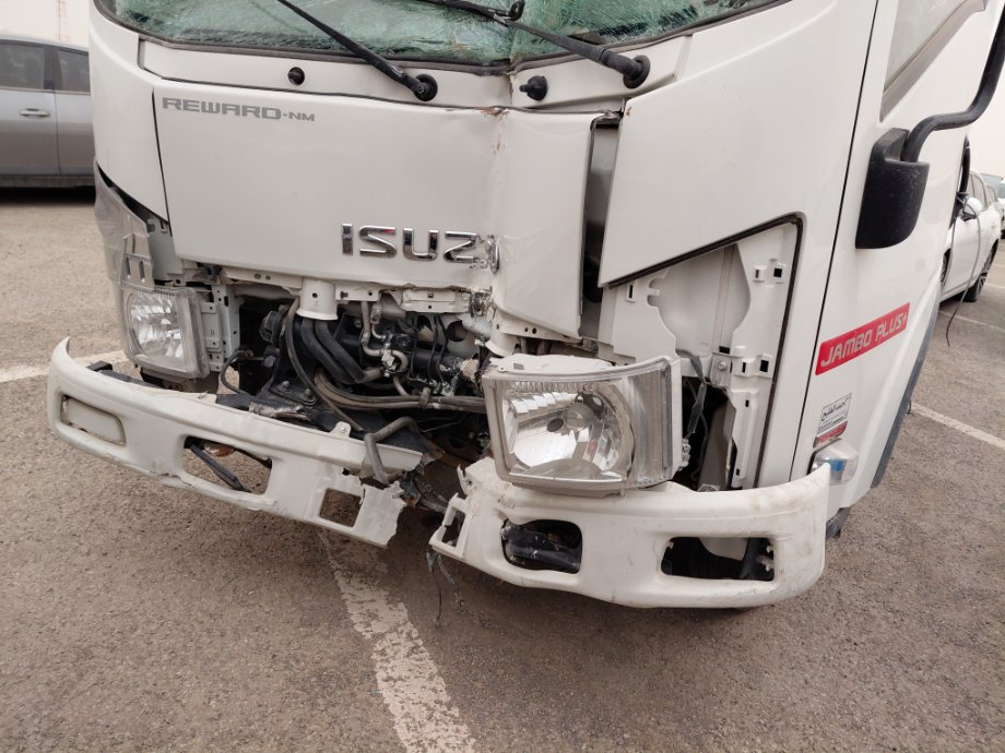 Isuzu reward nm  2025 image