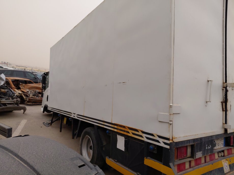 Isuzu Reward NP  2023 image