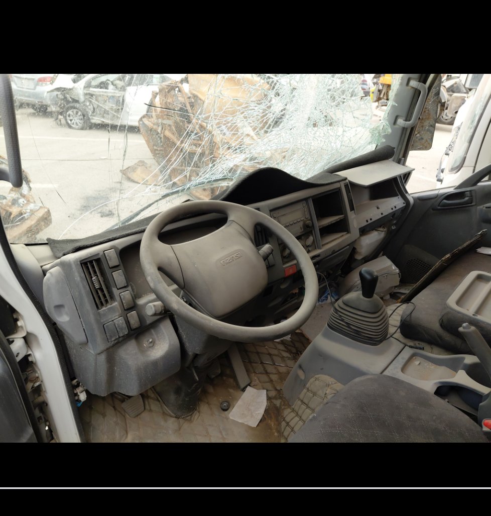 Isuzu Reward NP  2023 image