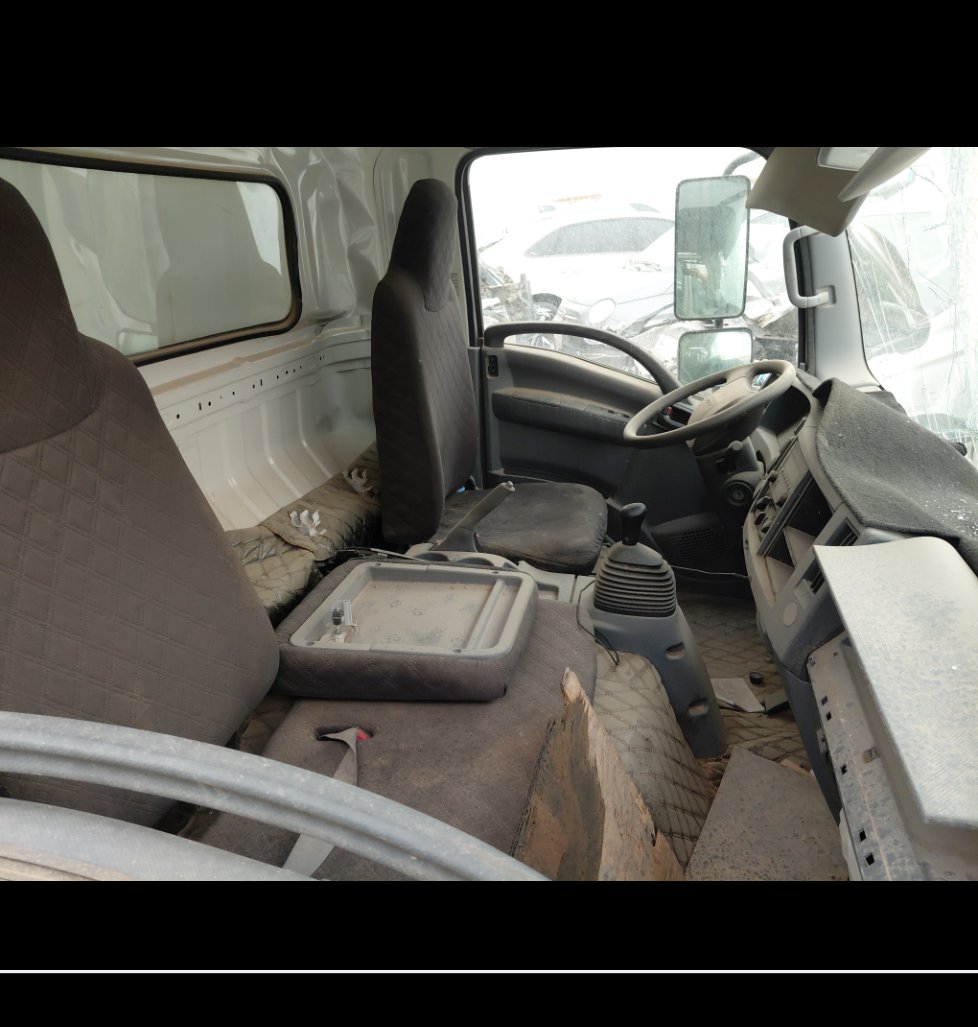 Isuzu Reward NP  2023 image