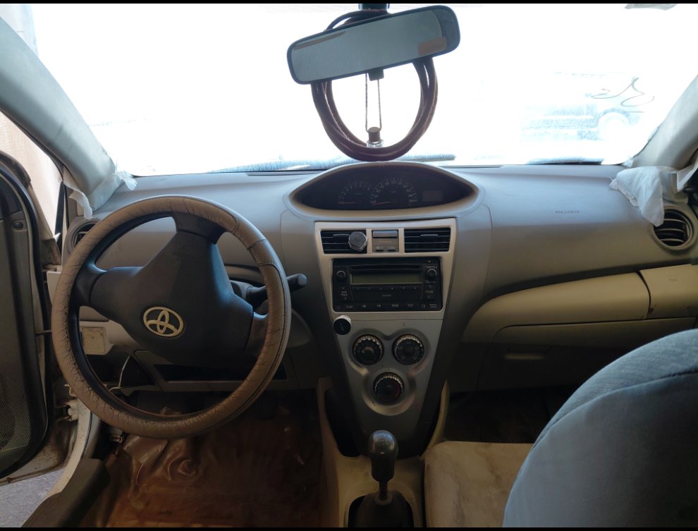 Toyota Yaris  2012 image