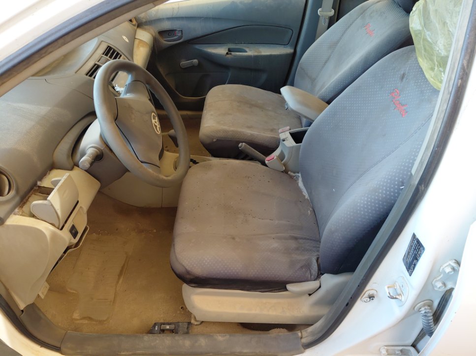 تويوتا يارس  2011 image