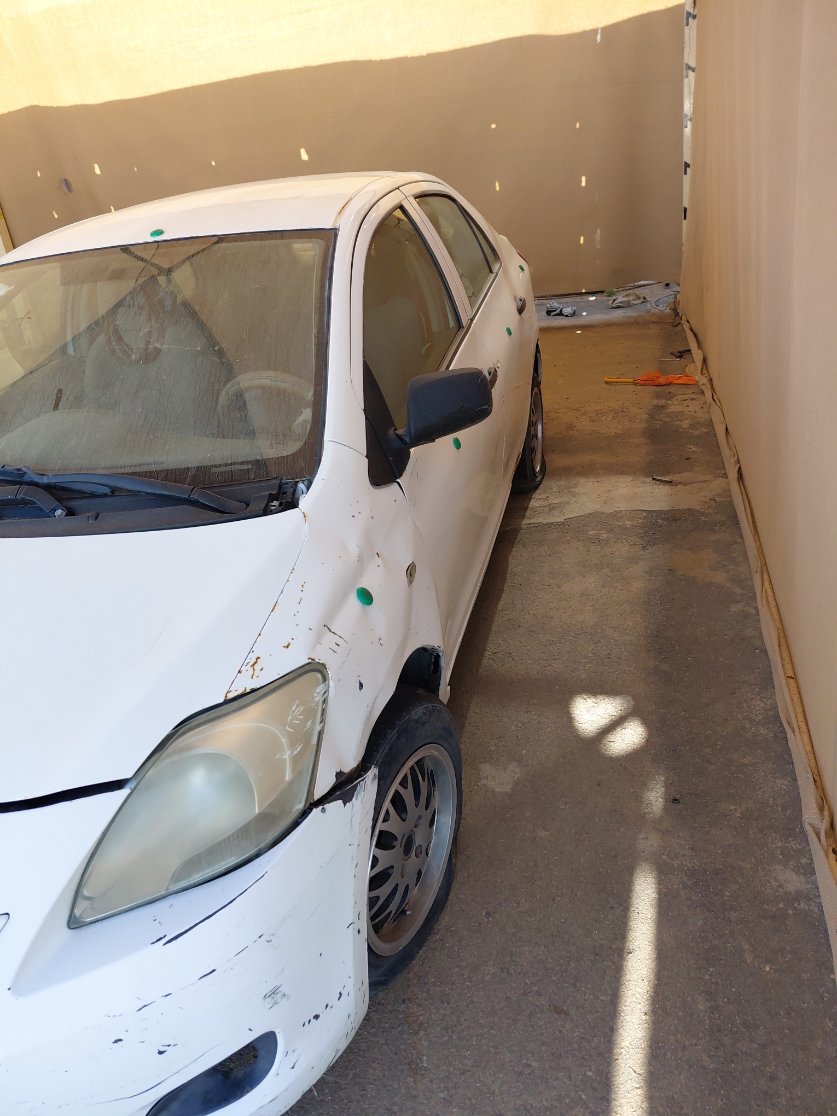 Toyota Yaris  2012 image