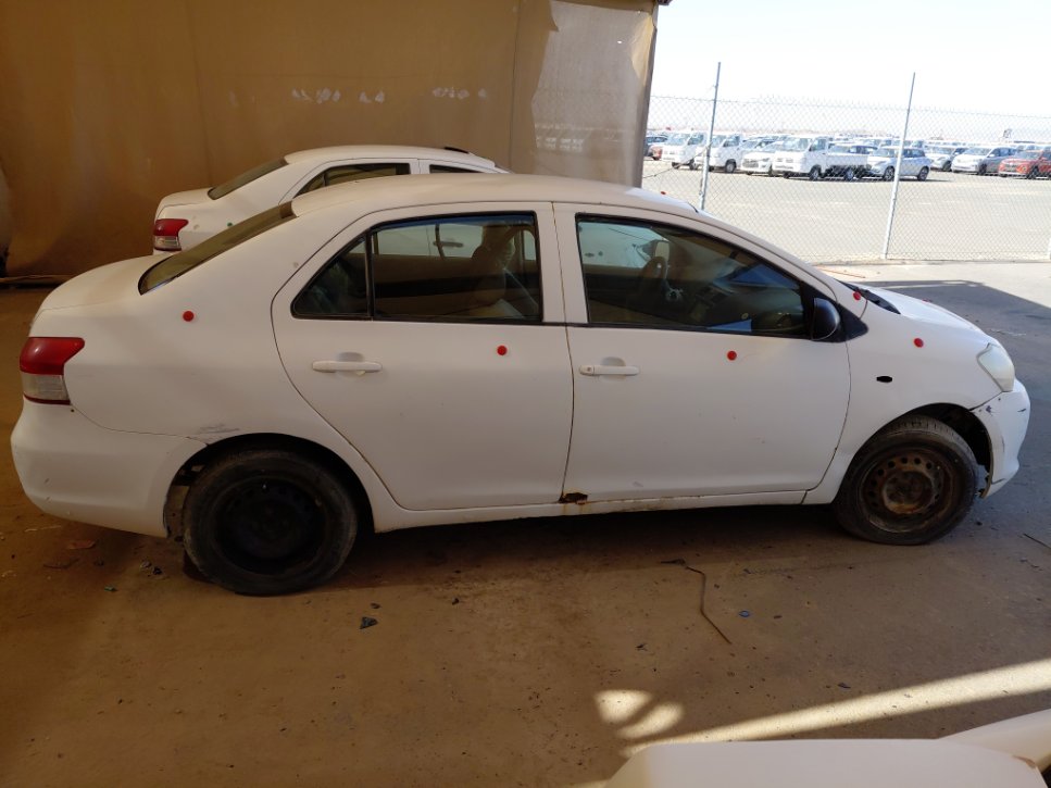 تويوتا يارس  2011 image