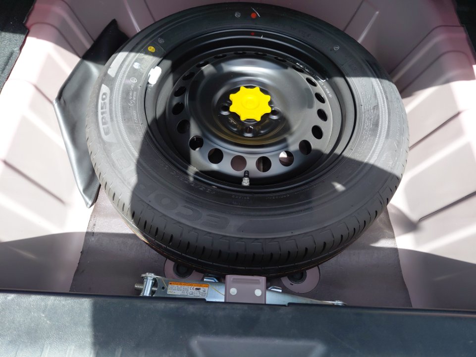 Toyota Yaris Y 2024 image