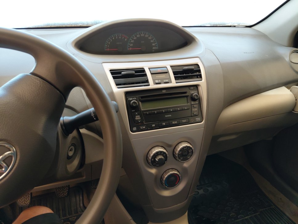 تويوتا يارس  2012 image