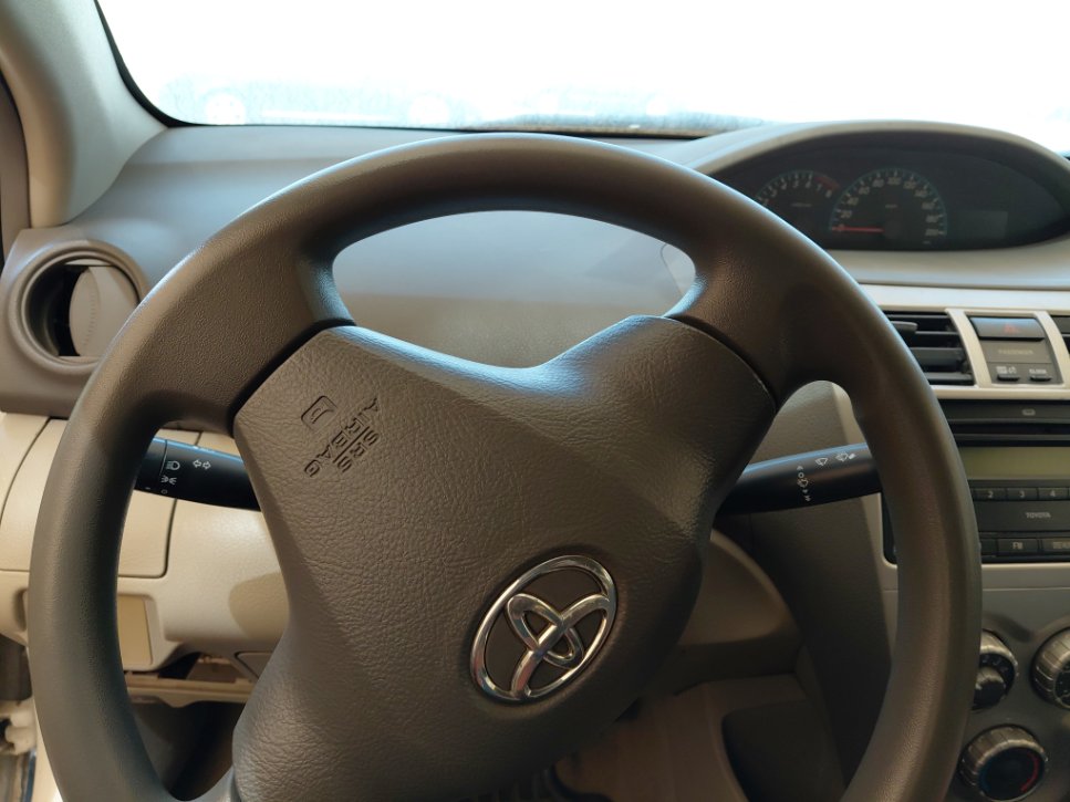 تويوتا يارس  2012 image