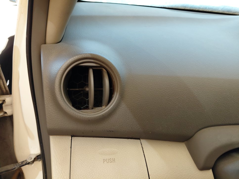 تويوتا يارس  2012 image