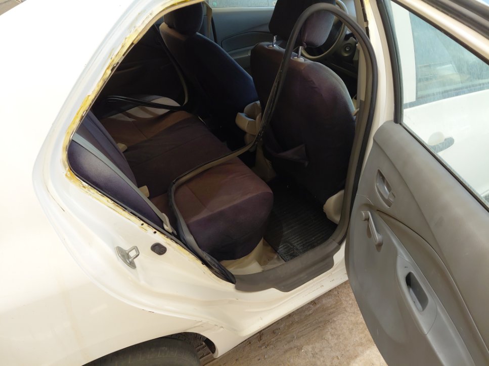 تويوتا يارس  2012 image