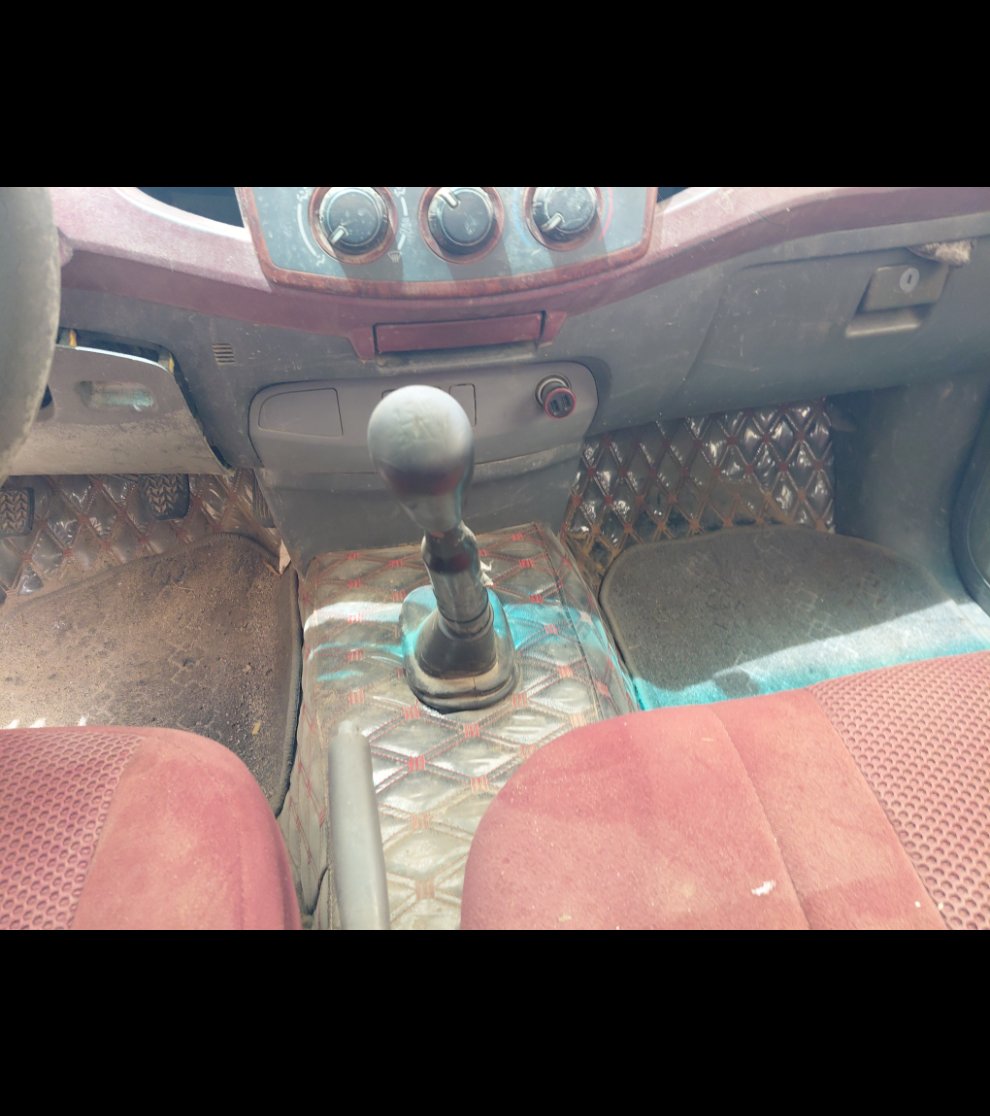 Toyota Hilux  2012 image