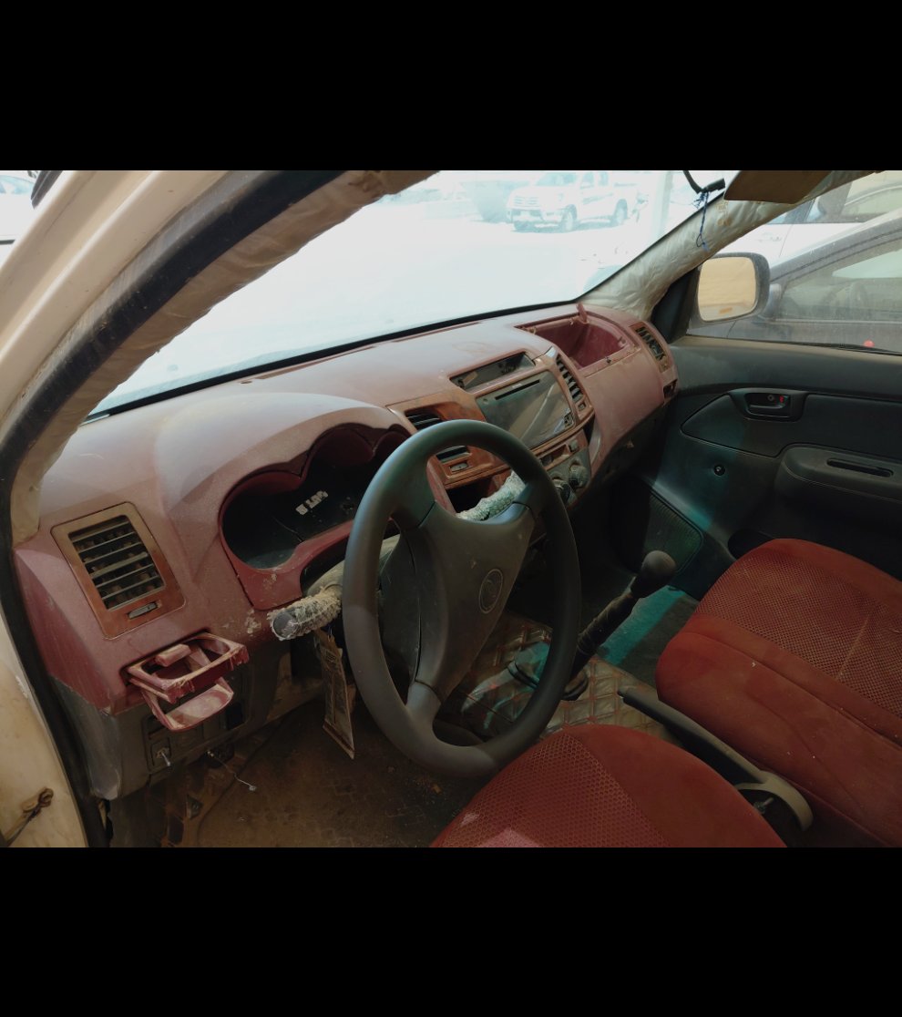 Toyota Hilux  2012 image