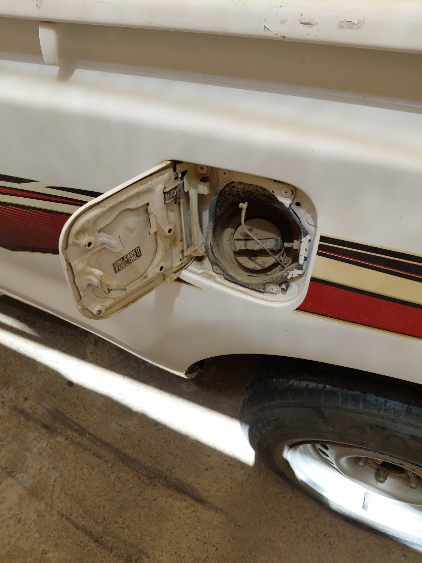 Toyota Hilux  2012 image