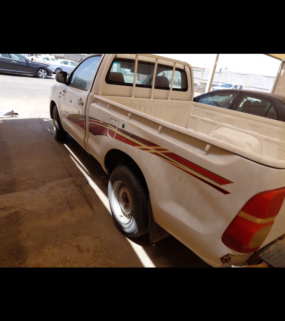 Toyota Hilux  2012 image