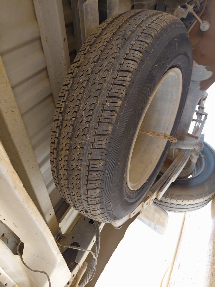 Toyota Hilux  2012 image