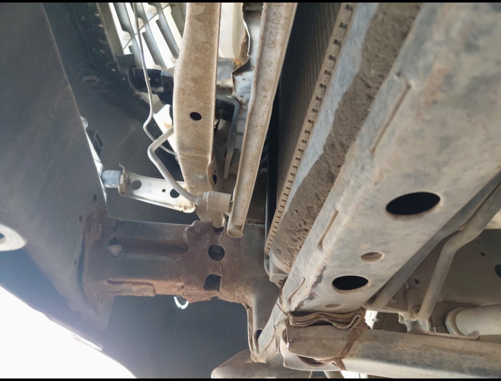 Toyota Hilux  2012 image