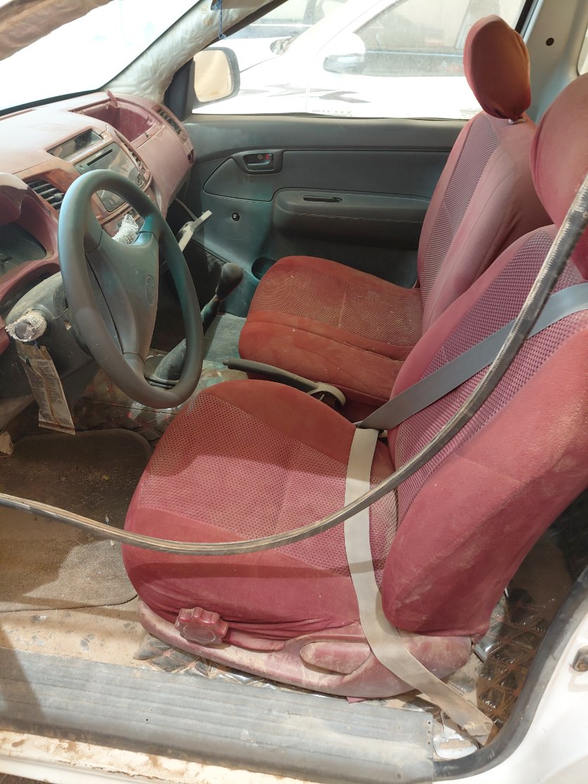 Toyota Hilux  2012 image