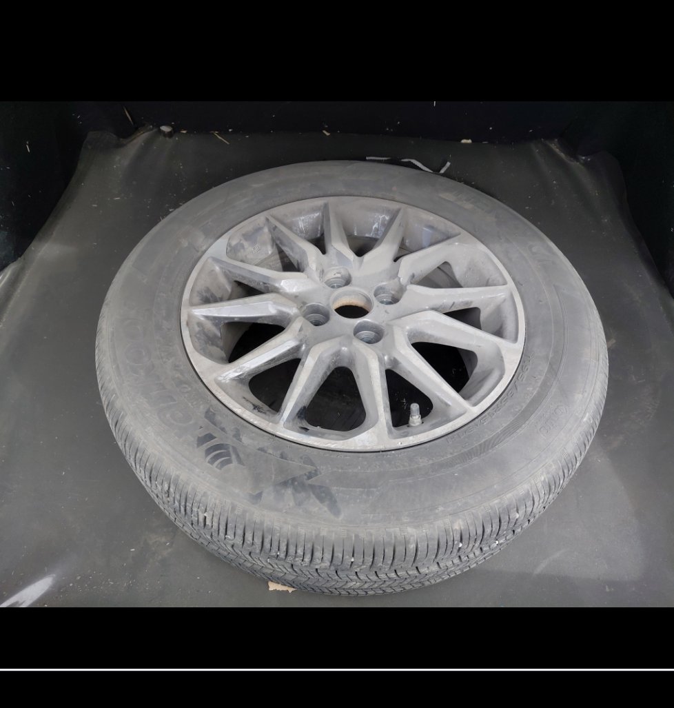 Toyota Yaris Y 2024 image