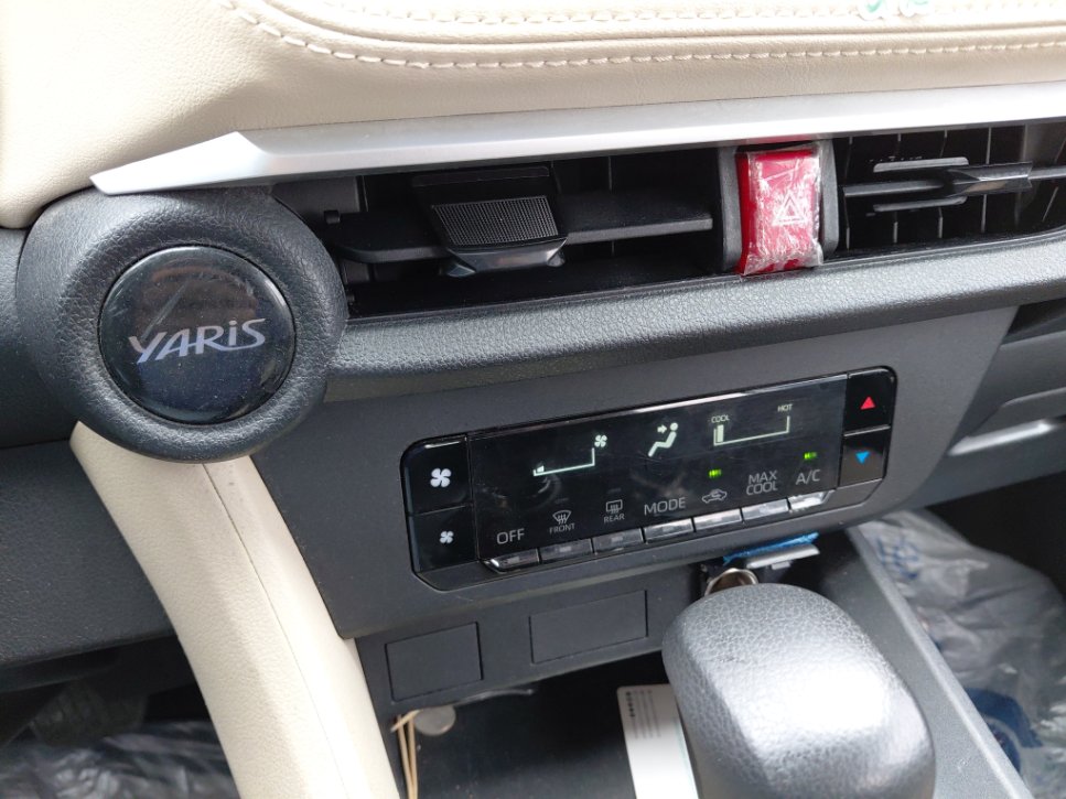 Toyota Yaris Y 2024 image