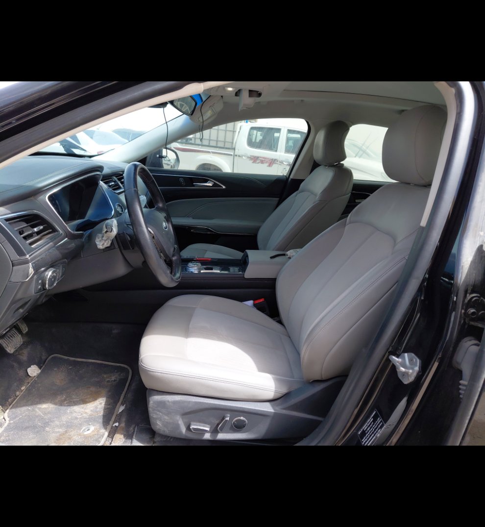 Ford Taurus  2022 image